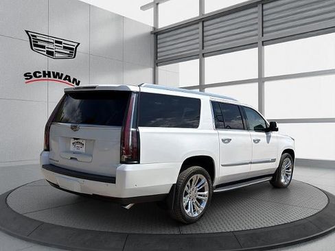 Used 2018 Cadillac Escalade ESV Premium Luxury w/ LPO, Radiant Package AWD/4WD image 4
