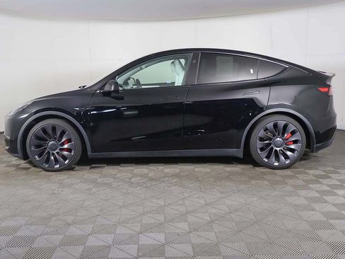 Used 2024 Tesla Model Y Performance AWD/4WD image 19