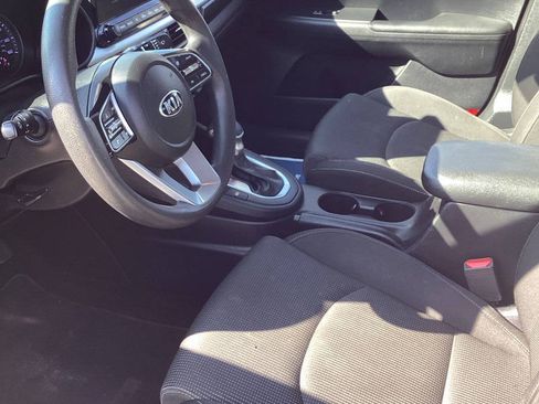 Used 2020 Kia Forte LXS FWD image 10