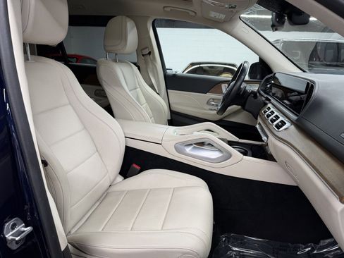 Used 2022 Mercedes-Benz GLS 450 4MATIC image 22