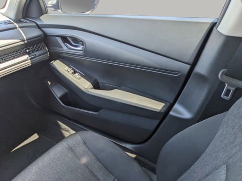 Used 2025 Honda Accord LX image 17
