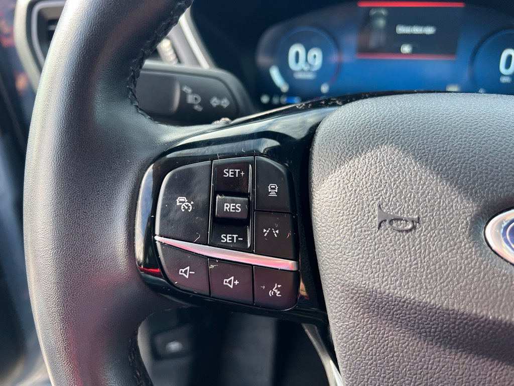 Used 2024 Ford Escape Platinum AWD/4WD image 40