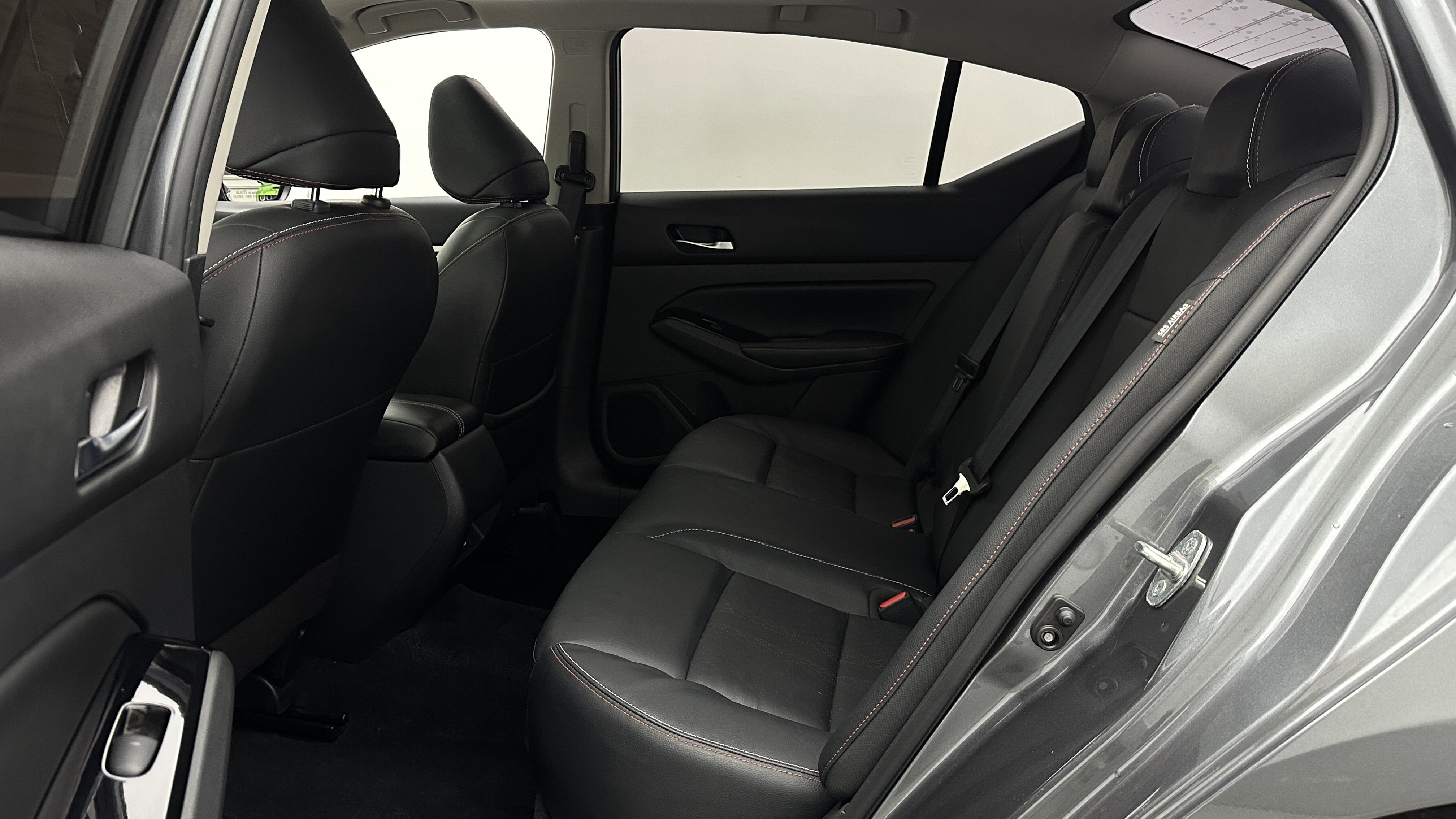 Used 2023 Nissan Altima 2.5 SR w/ SR Premium Package FWD image 28