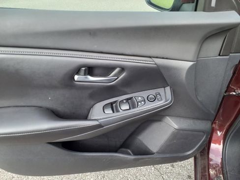 Used 2021 Nissan Sentra SV w/ Lighting Package FWD image 4