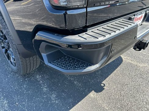 New 2026 GMC Sierra 2500 AT4 w/ AT4 Premium Plus Package image 37