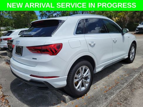 Used 2025 Audi Q3 2.0T Premium w/ Convenience Package image 5