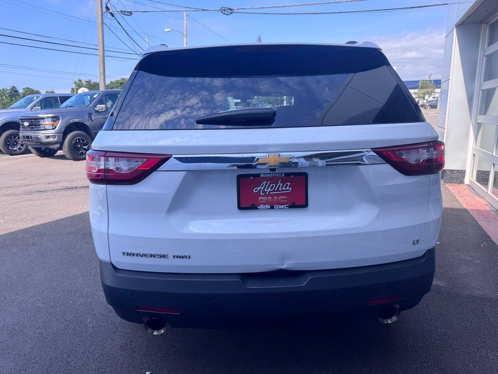 Used 2019 Chevrolet Traverse LT w/ LPO, Floor Liner Package AWD/4WD image 4