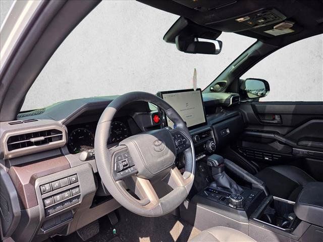 Used 2025 Toyota 4Runner TRD Off-Road Premium AWD/4WD image 9