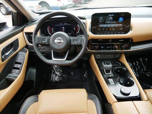 Certified 2023 Nissan Rogue Platinum image 12