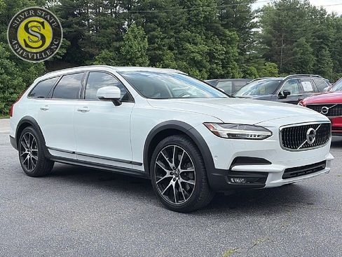 Used 2018 Volvo V90 T6 Cross Country w/ Convenience Package AWD/4WD image 7