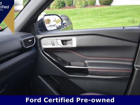 Certified 2024 Ford Explorer ST-Line w/ Class IV Trailer Tow Package image 17