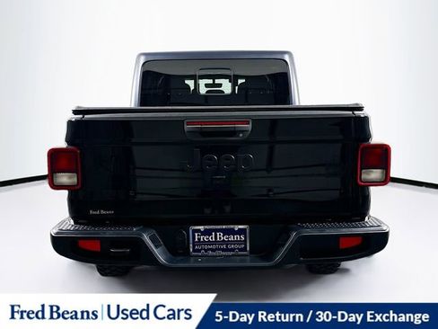 Certified 2022 Jeep Gladiator Willys image 6