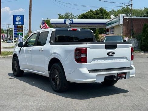 Used 2025 Ford Maverick Lobo AWD/4WD image 8