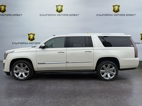 Used 2015 Cadillac Escalade ESV Premium image 2