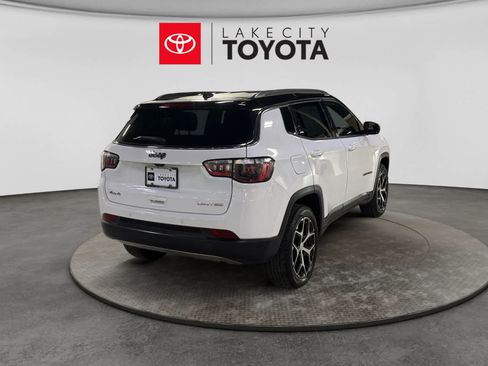 Used 2024 Jeep Compass Limited AWD/4WD image 9