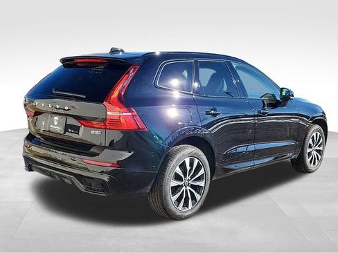 Certified 2025 Volvo XC60 B5 Core w/ Climate Package image 3