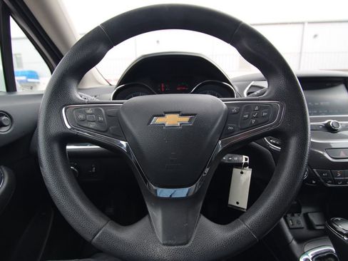 Used 2018 Chevrolet Cruze LT w/ LT Fleet Convenience Package image 18