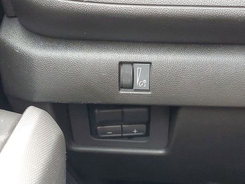 Certified 2024 Chevrolet Colorado Trail Boss w/ Technology Package AWD/4WD image 17