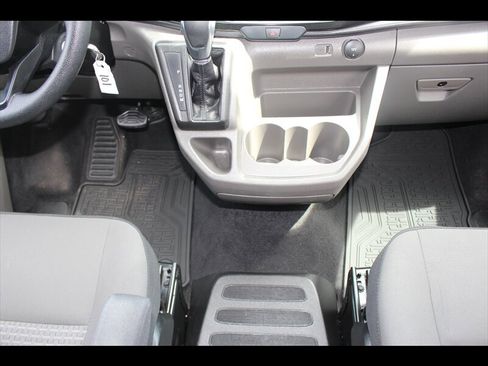 Used 2024 Ford Transit 350 XLT image 18