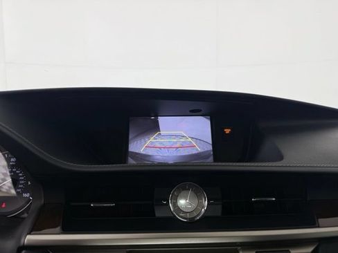 Used 2018 Lexus ES 350 w/ Luxury Package w/Wood Trim FWD image 20