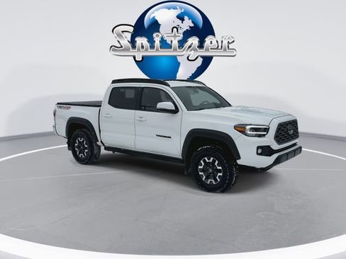 Used 2023 Toyota Tacoma TRD Off-Road image 3