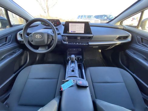 Used 2024 Toyota Prius LE FWD image 14