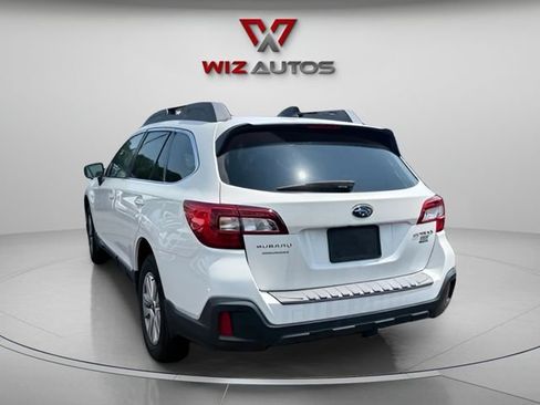 Used 2018 Subaru Outback 2.5i Premium AWD/4WD image 3