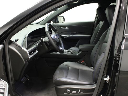 Used 2025 Cadillac XT4 Sport image 17