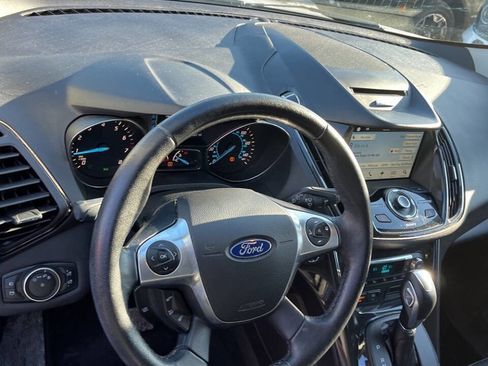 Used 2016 Ford Escape Titanium image 7