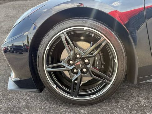 Used 2025 Chevrolet Corvette Stingray Convertible w/ Battery Protection Package RWD image 13