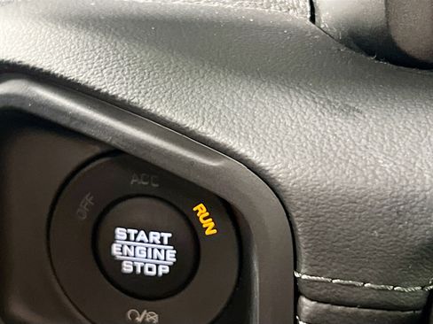 Used 2024 Jeep Wrangler Unlimited Sahara AWD/4WD image 24