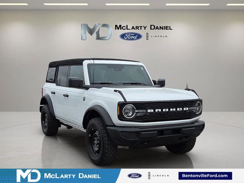 New 2026 Ford Bronco Big Bend w/ Black Appearance Package AWD/4WD image 1