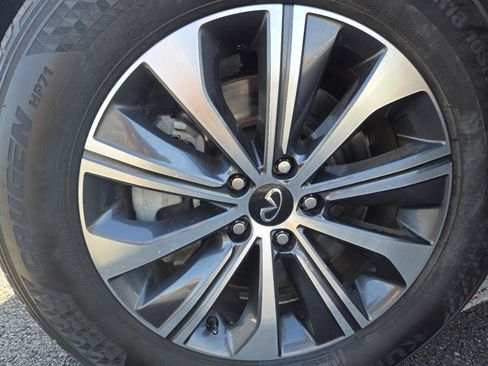 Used 2023 INFINITI QX60 Pure image 10