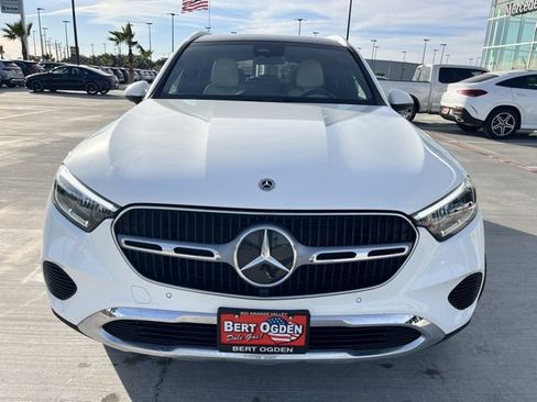 Certified 2025 Mercedes-Benz GLC 300 4MATIC image 2