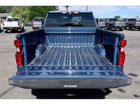 Used 2024 Chevrolet Silverado 2500 Custom AWD/4WD image 11