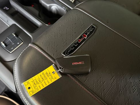 Used 2024 GMC Sierra 2500 AT4X image 64