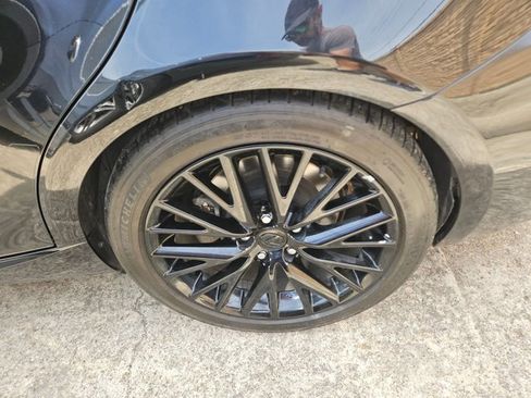 Used 2017 Lexus IS 200t image 7