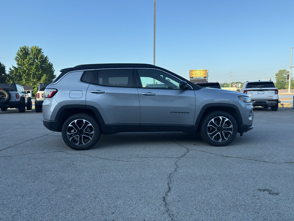 Used 2024 Jeep Compass Limited AWD/4WD image 6