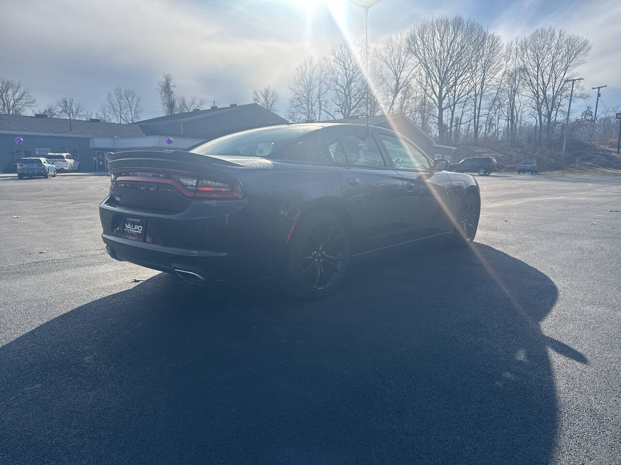 Used 2018 Dodge Charger SXT w/ Blacktop Package RWD image 7