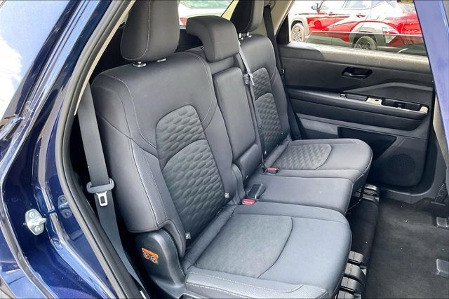 Certified 2025 Nissan Pathfinder SV AWD/4WD image 26