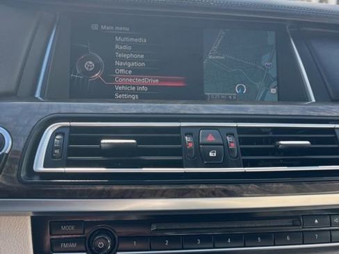 Used 2015 BMW 750i RWD image 47