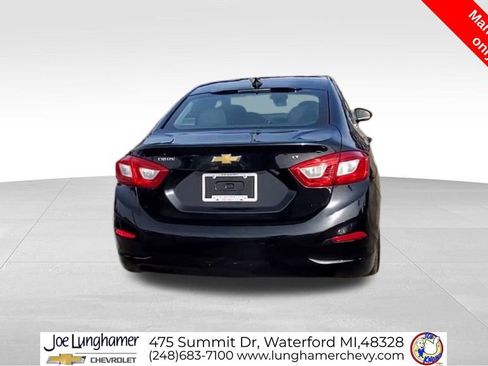 Used 2016 Chevrolet Cruze LT w/ Convenience Package FWD image 7