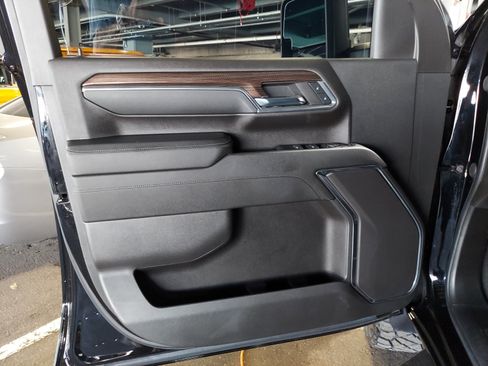 Used 2024 Chevrolet Silverado 2500 LT w/ Texas Edition AWD/4WD image 28