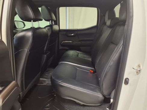 Used 2023 Toyota Tacoma Limited image 27