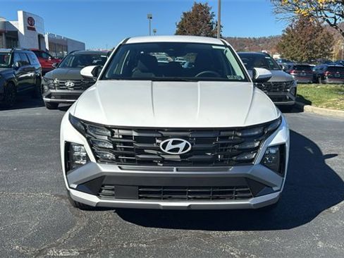 New 2026 Hyundai Tucson SE image 2