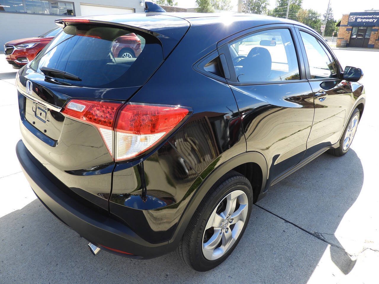 Used 2020 Honda HR-V LX image 8