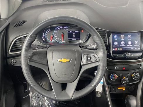 Used 2018 Chevrolet Trax LS image 16