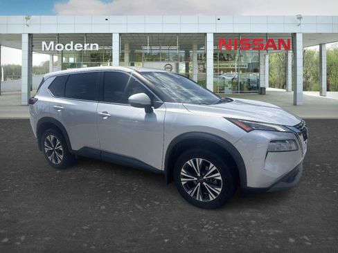 Used 2022 Nissan Rogue SV FWD image 5