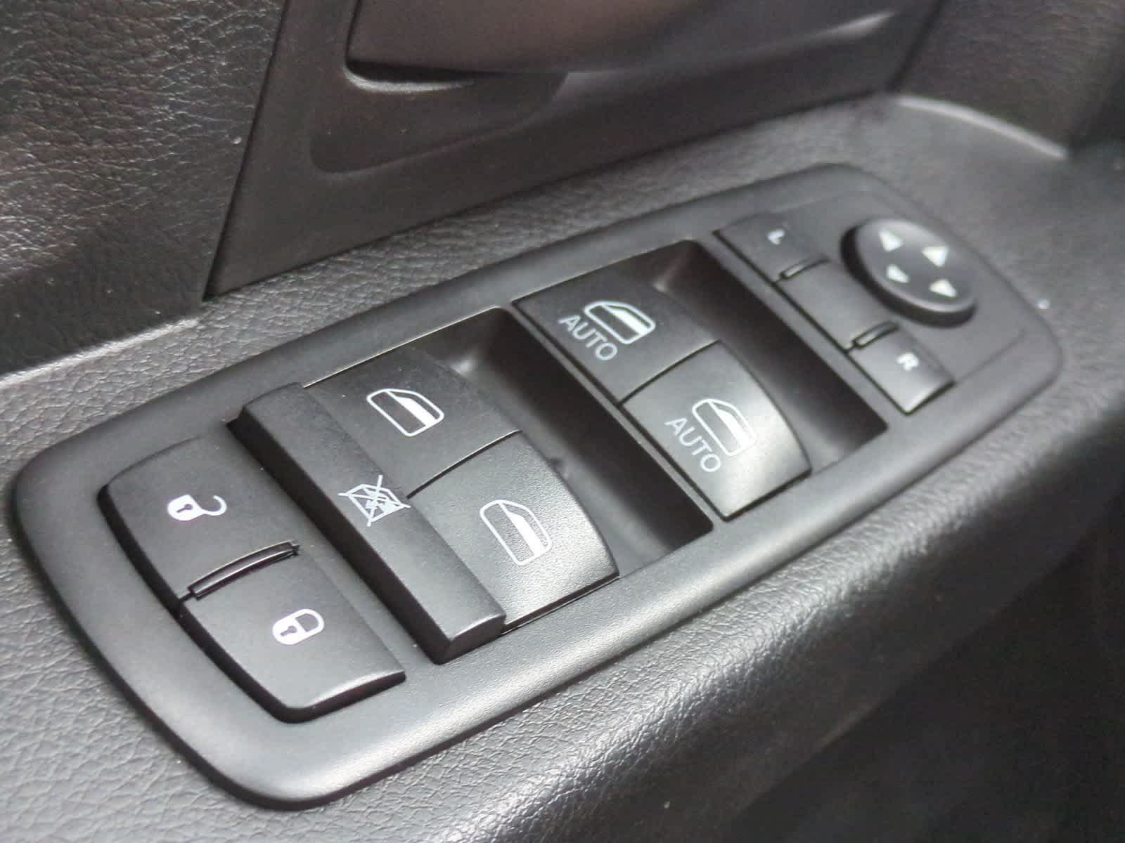 Used 2019 RAM 1500 Express w/ Wheel & Sound Group AWD/4WD image 28