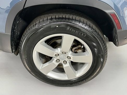 Used 2024 Land Rover Defender 110 S AWD/4WD image 34